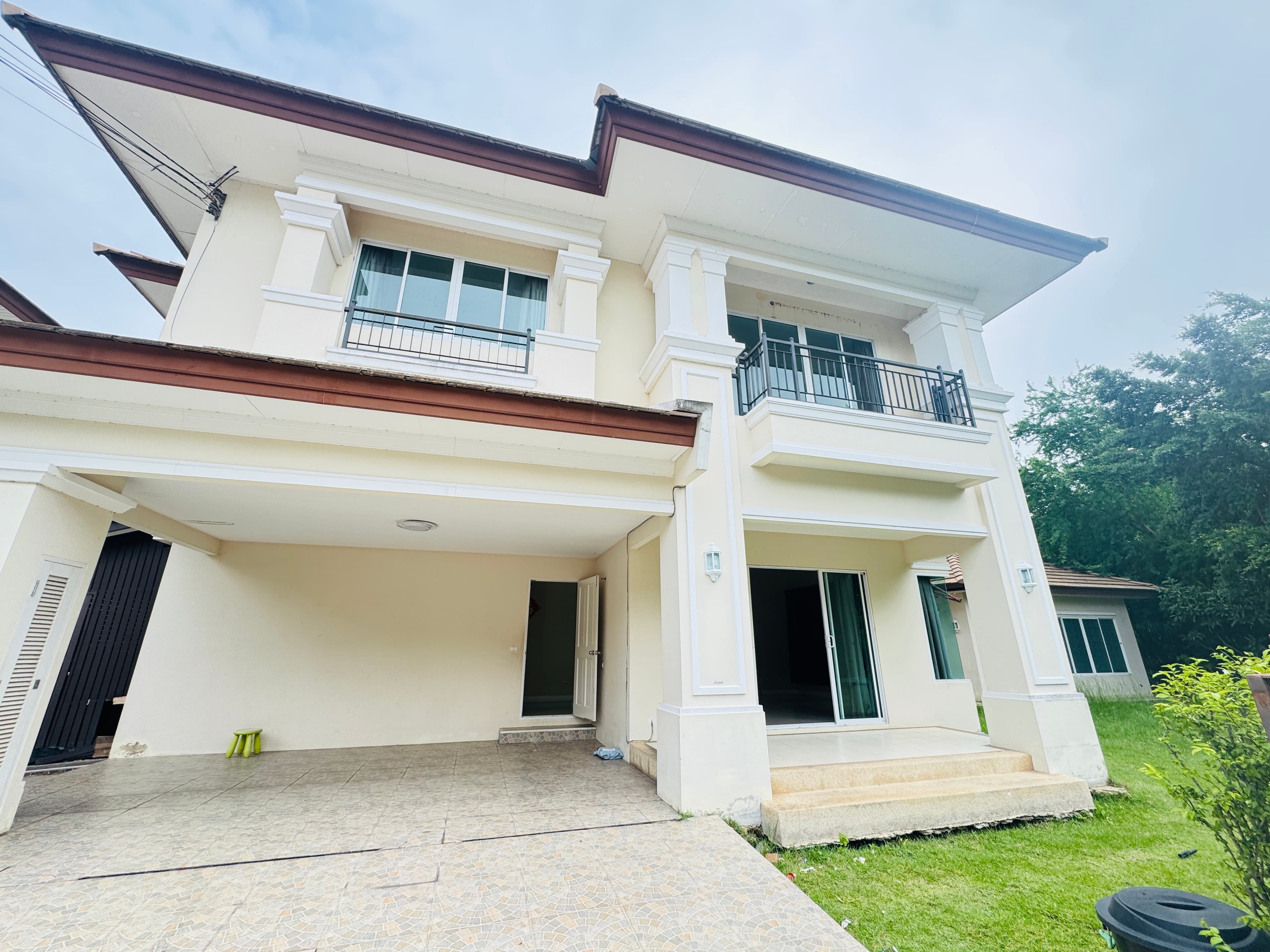 บ้านเดี่ยว 2 ชั้น หรู The Grand พระรามสอง 4นอน 3น้ำ ห้องแม่บ้าน ที่ดิน 121 ตร.ว. ติดถนนหลัก view 2