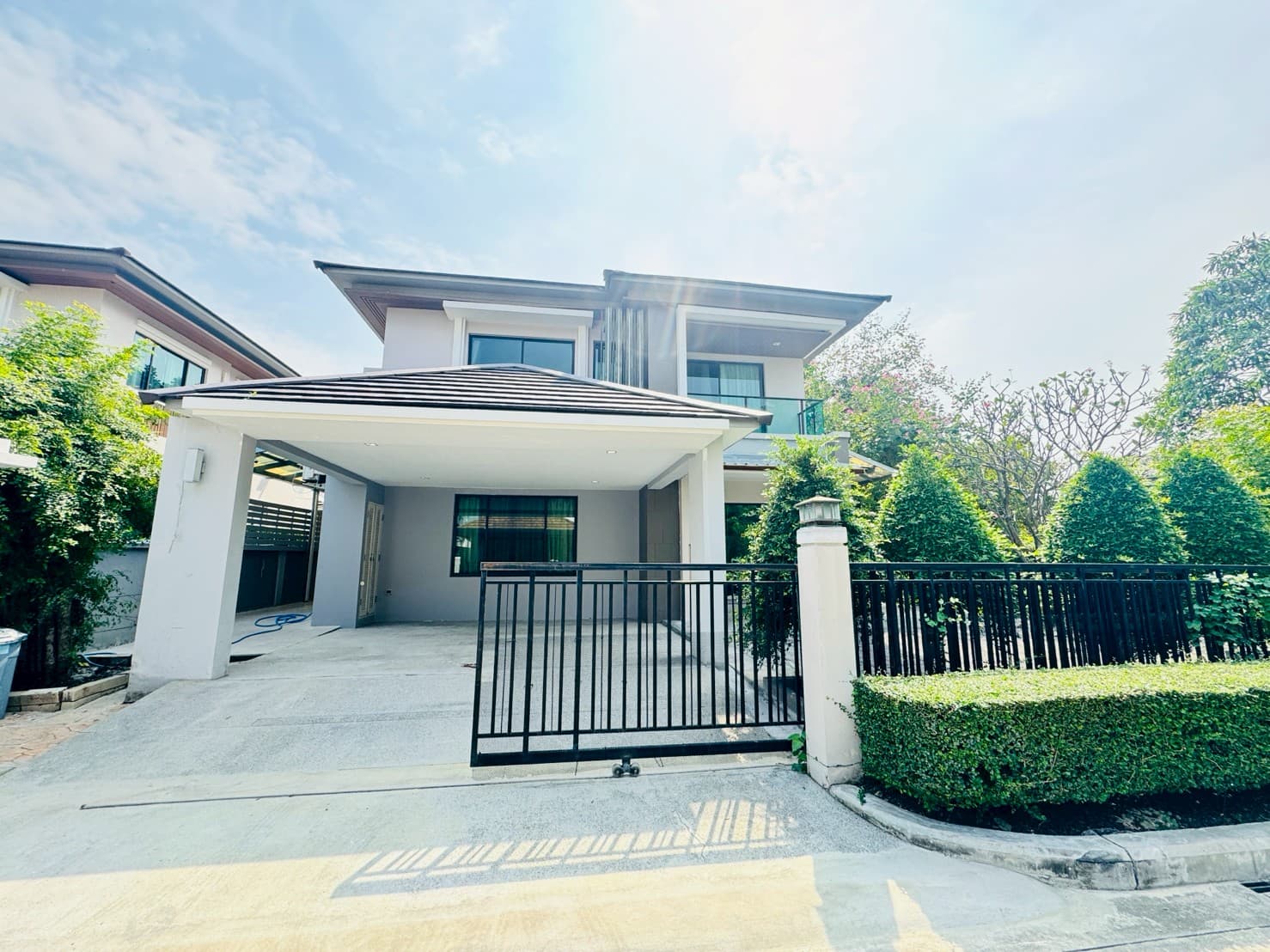 ขายบ้านเดี่ยว Court Yard ติดถนนพระรามสอง ช่วงพันท้ายนรสิงห์ ราคา 10.9 ล้านบาท