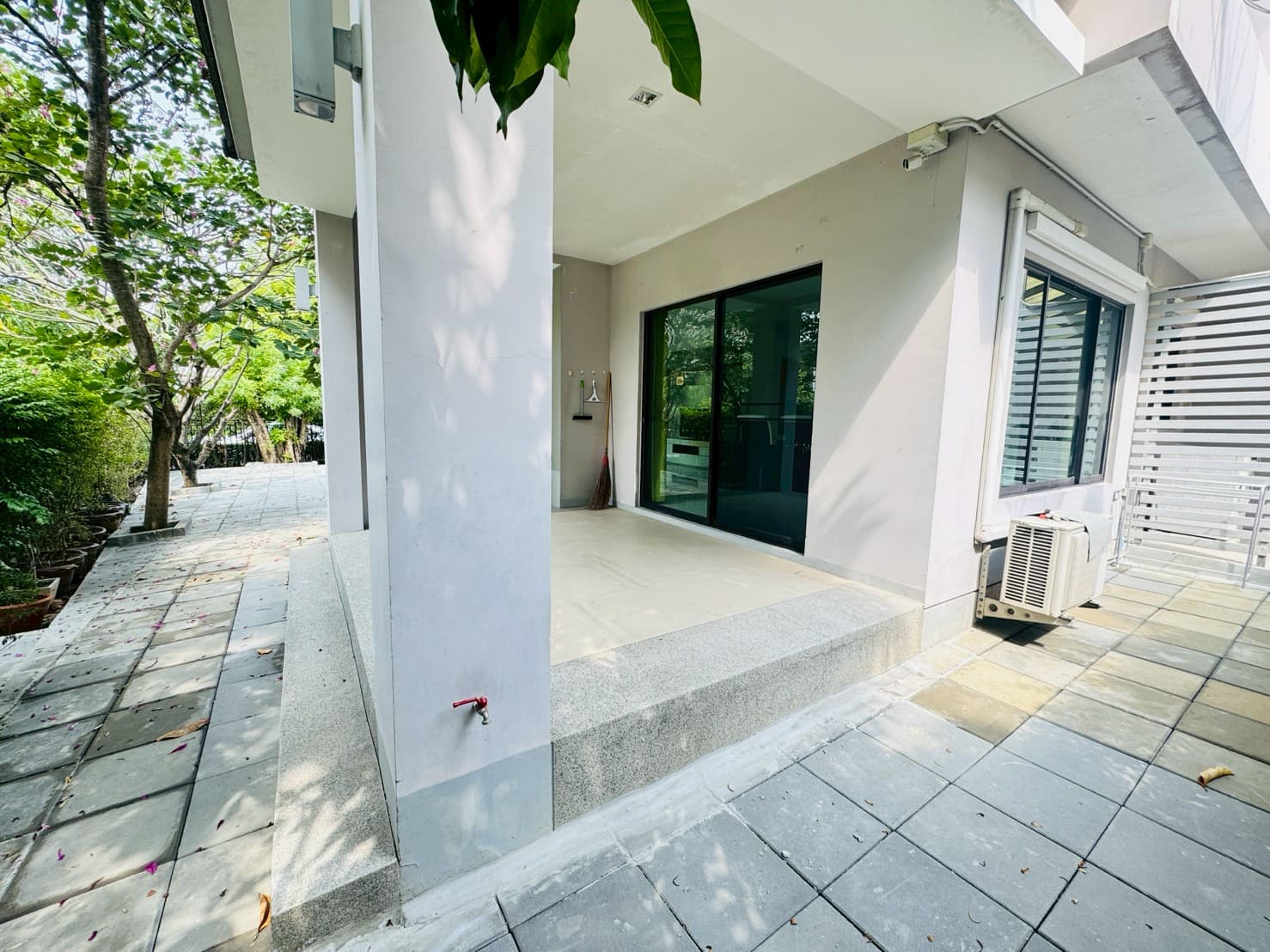 ขายบ้านเดี่ยว Court Yard ติดถนนพระรามสอง ช่วงพันท้ายนรสิงห์ ราคา 10.9 ล้านบาท view 8