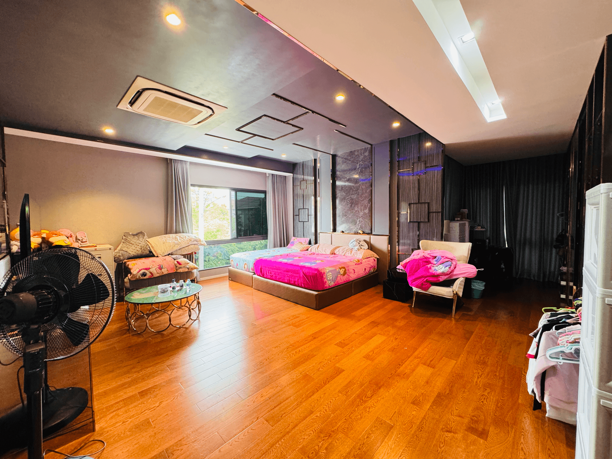 บ้านเดี่ยวหรู 4 นอน 4 น้ำ พร้อมห้องแม่บ้าน จอดรถ 4 คัน ที่ดินกว้าง 98 ตร.วา ราคา 23 ล้านบาท view 12