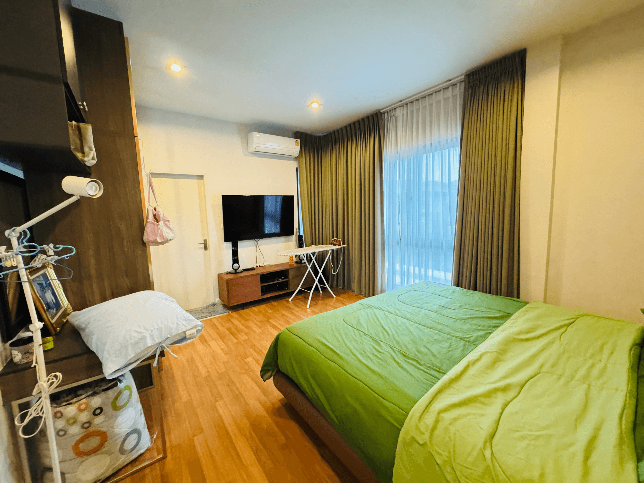 บ้านเดี่ยว 2 ชั้น 4 นอน 4 น้ำ พร้อมห้องแม่บ้าน จอดรถ 4 คัน ที่ดิน 80 ตร.วา  view 8