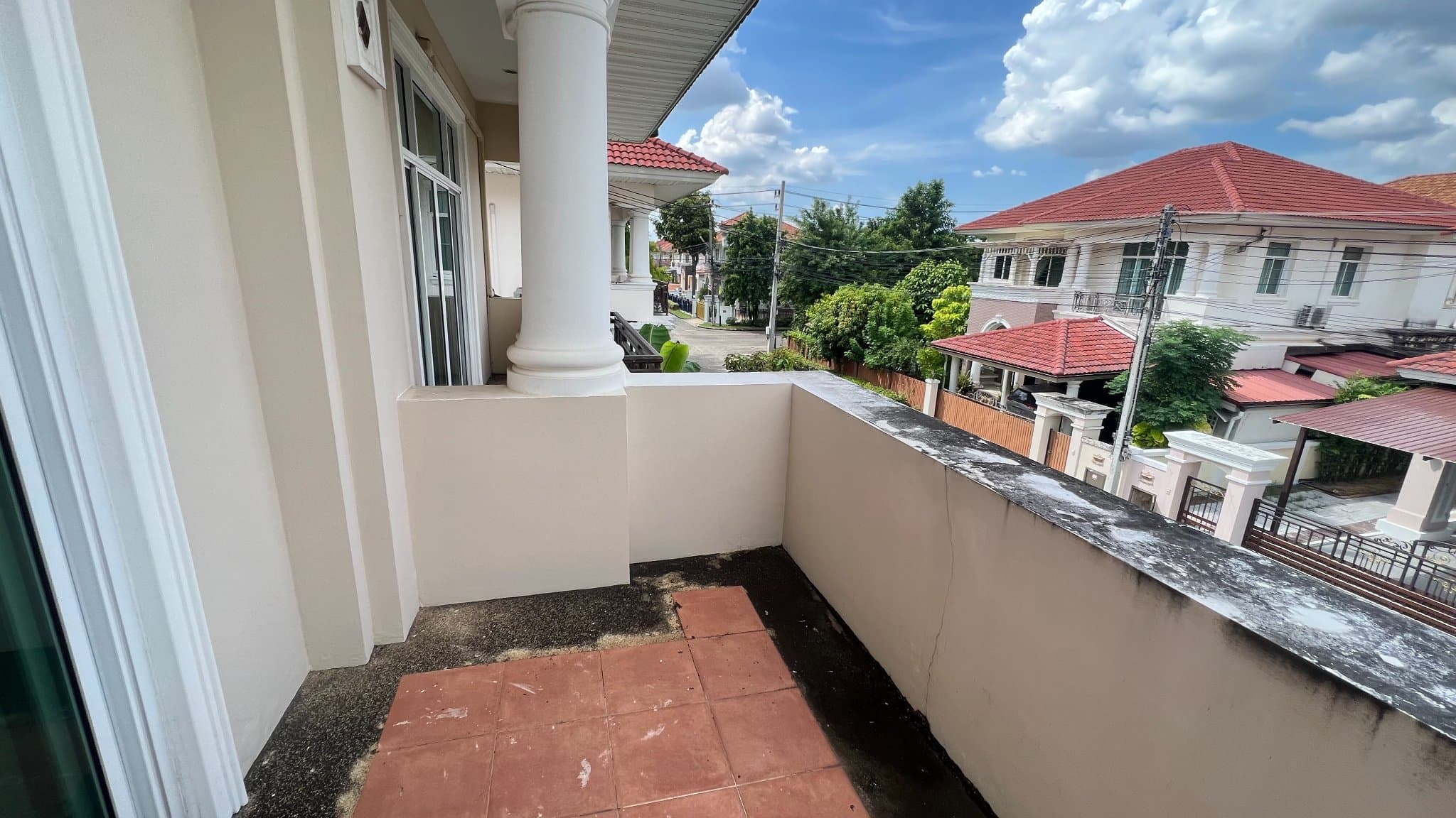 ขายขาดทุนบ้านรีโนวทใหม่ 2 ชั้น ติดถนนพระรามสอง 4 นอน 3 น้ำ ที่ดิน 81 ตร.วา view 10