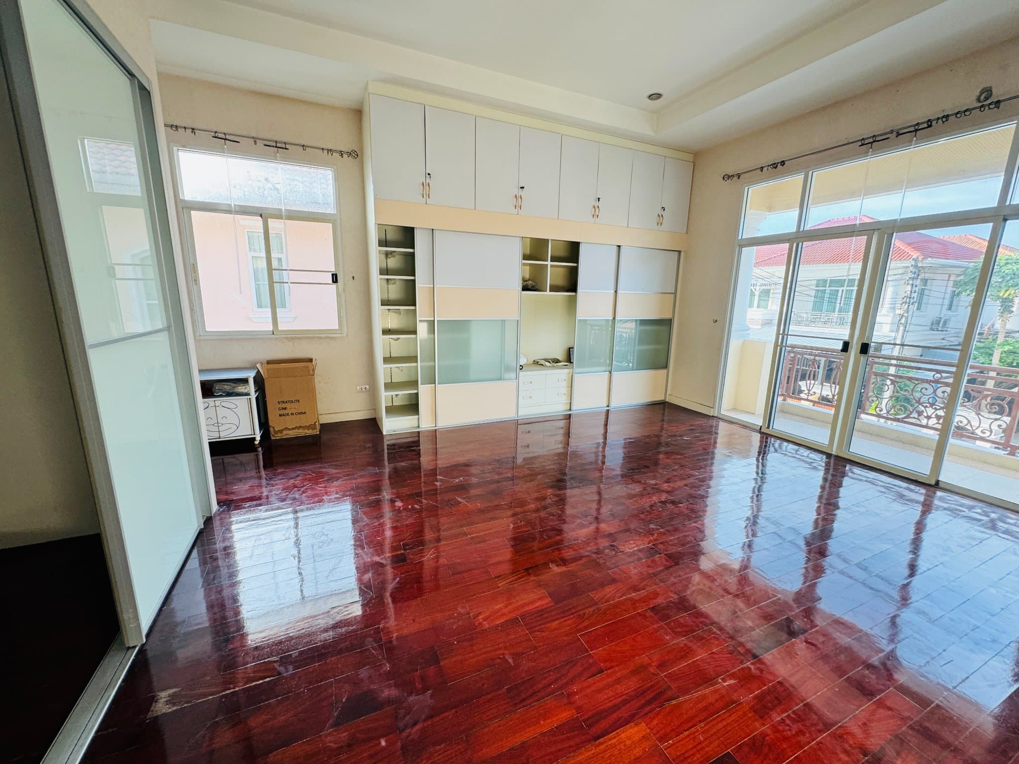 ขายขาดทุนบ้านรีโนวทใหม่ 2 ชั้น ติดถนนพระรามสอง 4 นอน 3 น้ำ ที่ดิน 81 ตร.วา view 3