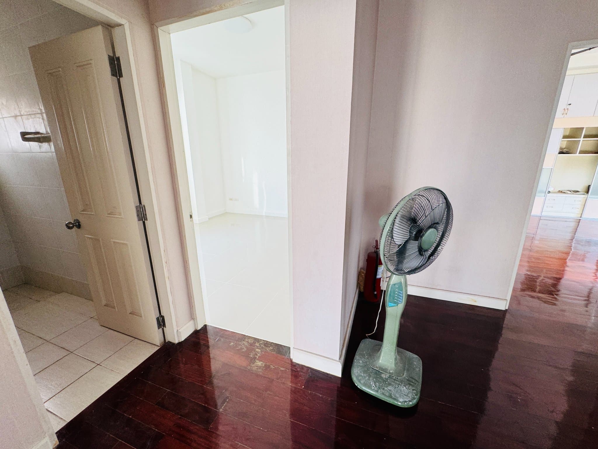 ขายขาดทุนบ้านรีโนวทใหม่ 2 ชั้น ติดถนนพระรามสอง 4 นอน 3 น้ำ ที่ดิน 81 ตร.วา view 6
