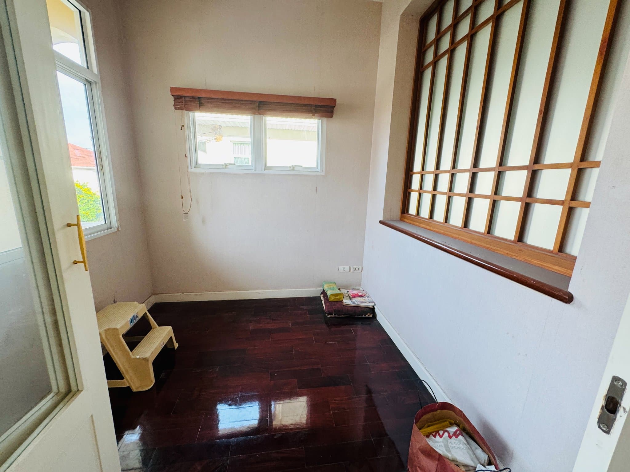 ขายขาดทุนบ้านรีโนวทใหม่ 2 ชั้น ติดถนนพระรามสอง 4 นอน 3 น้ำ ที่ดิน 81 ตร.วา view 2