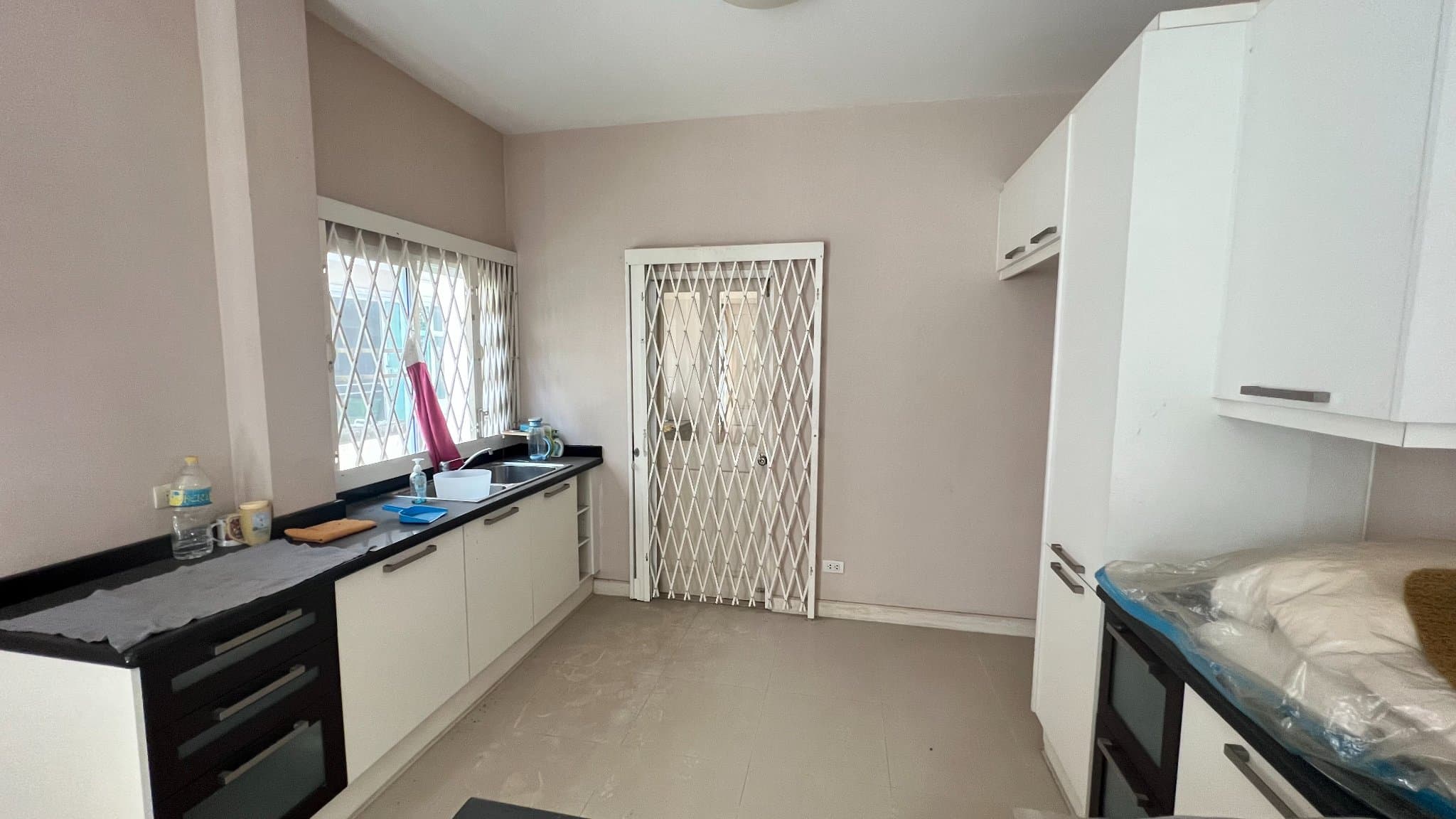 ขายขาดทุนบ้านรีโนวทใหม่ 2 ชั้น ติดถนนพระรามสอง 4 นอน 3 น้ำ ที่ดิน 81 ตร.วา view 15