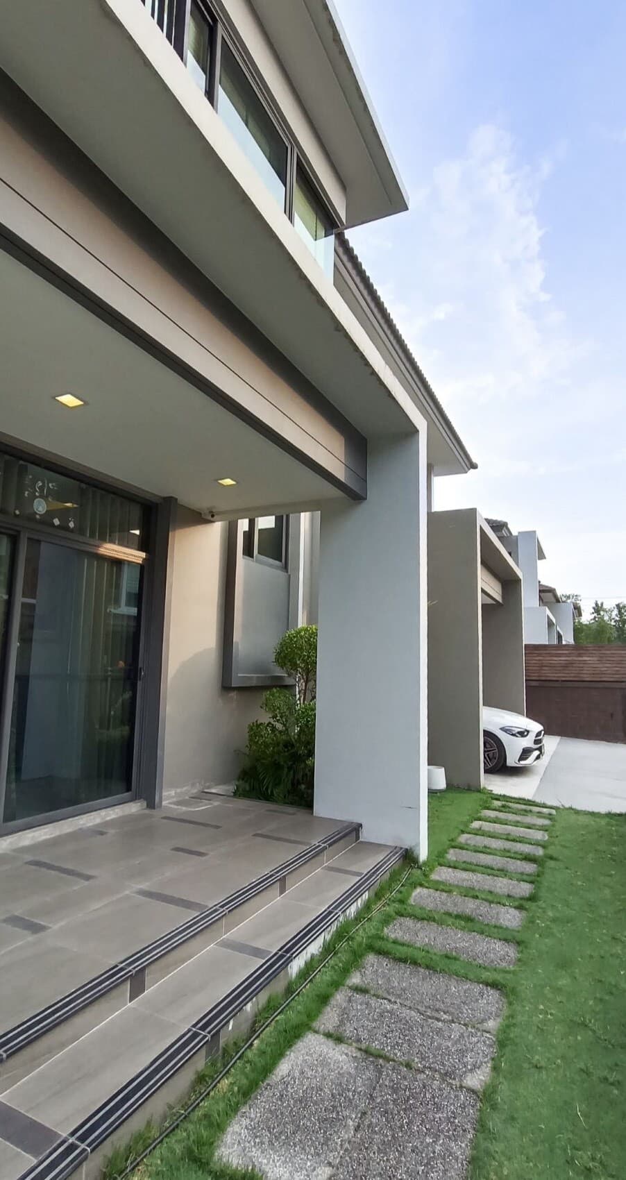 บ้านสำหรับครอบครัวใหญ่ พื้นที่ใช้สอย 290 ตร.ม. 4 ห้องนอน Built-in ที่จอดรถ 4 คัน view 17