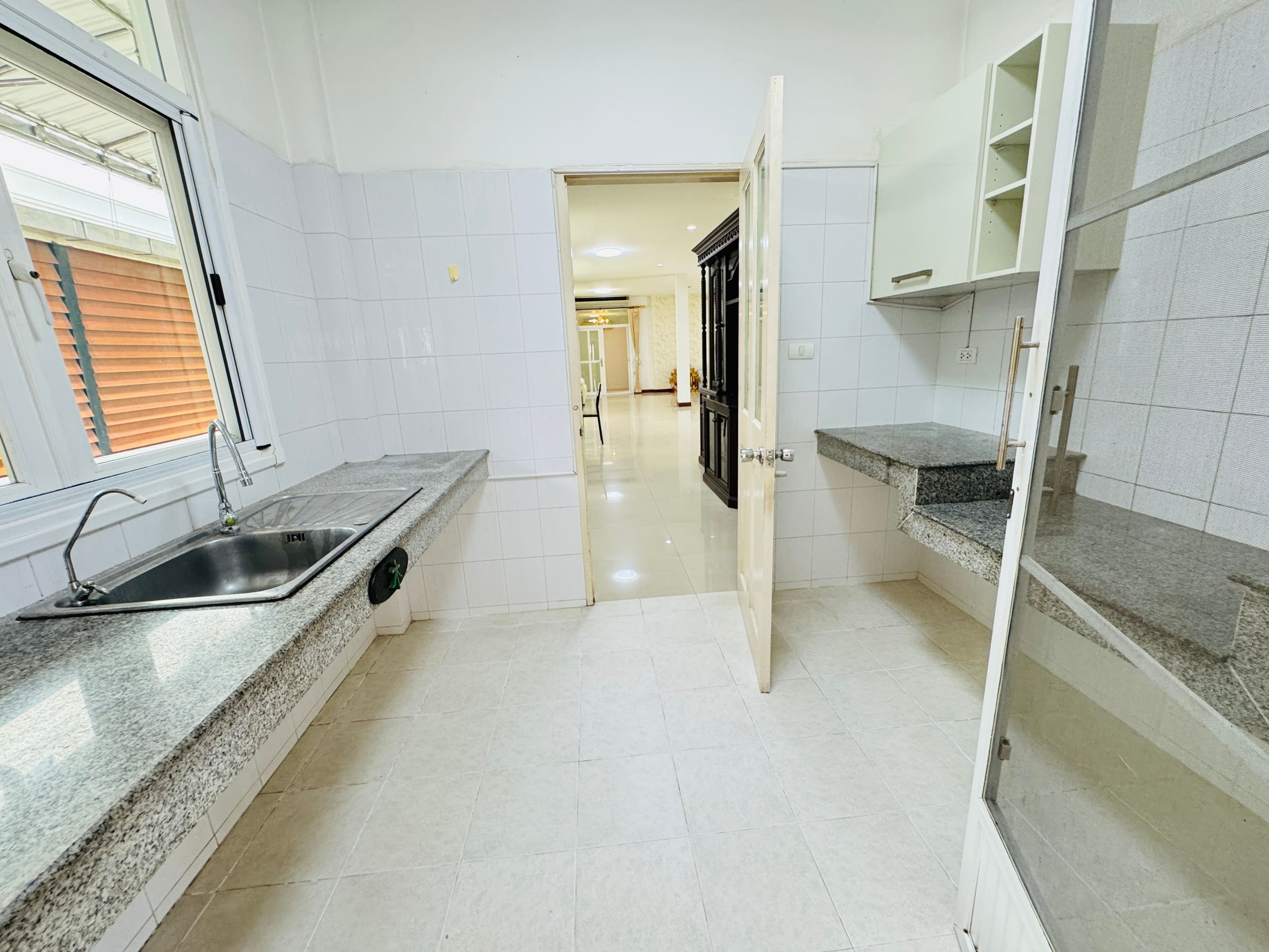 บ้านหรูขนาดใหญ่ในโครงการ Parkvile 5 ห้องนอน 4 ห้องน้ำ 15,000,000 view 3