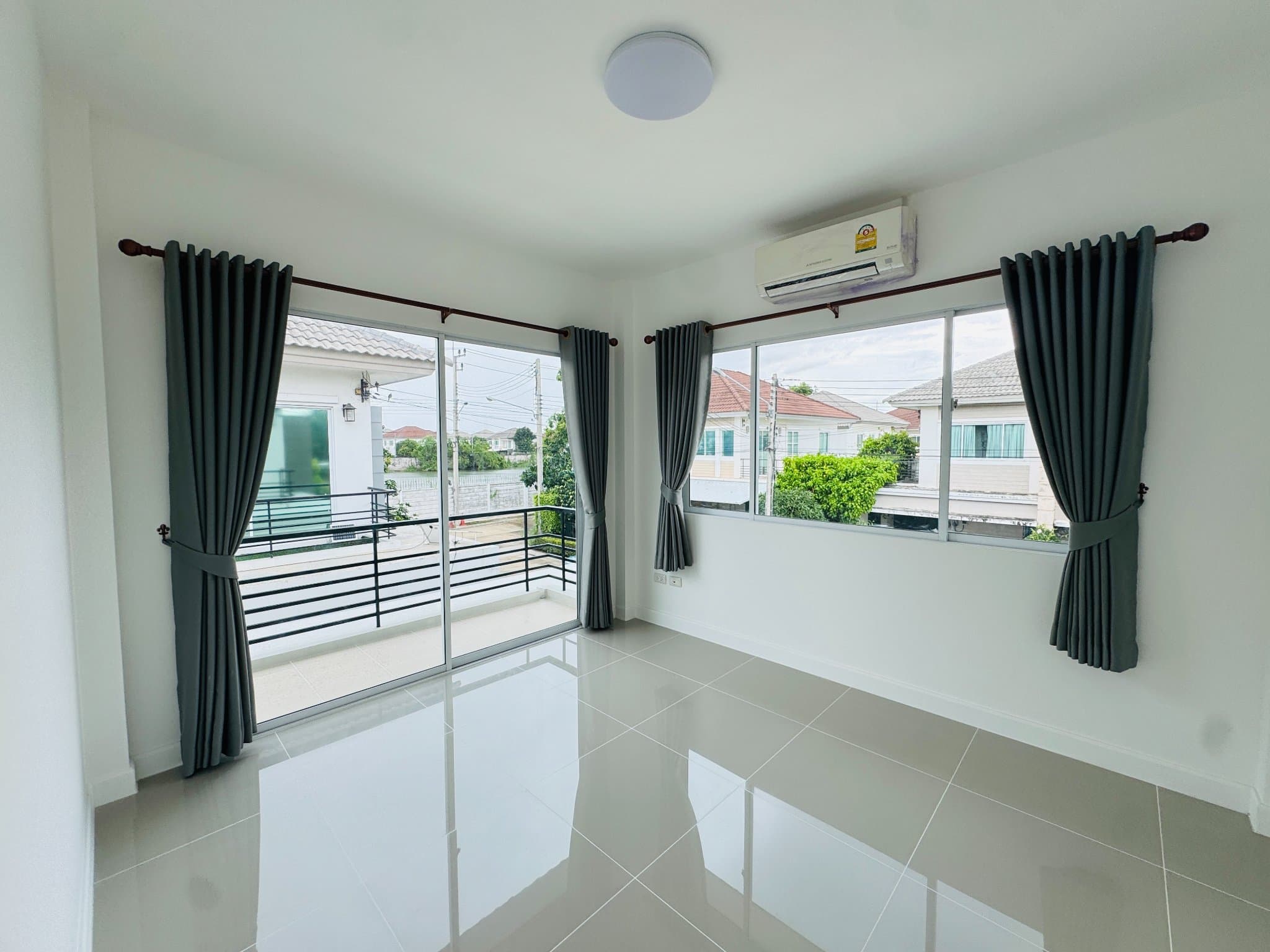 ให้เช่า บ้านเดี่ยว 3 ห้องนอน 2 ห้องน้ำ หมู่บ้าน Infenia 9 ที่ดิน 52.5 ตร.วา พื้นที่ใช้สอย 170 ตร.ม. จอดรถ 2 คัน เพียง 23,000 บาท/เดือน view 7