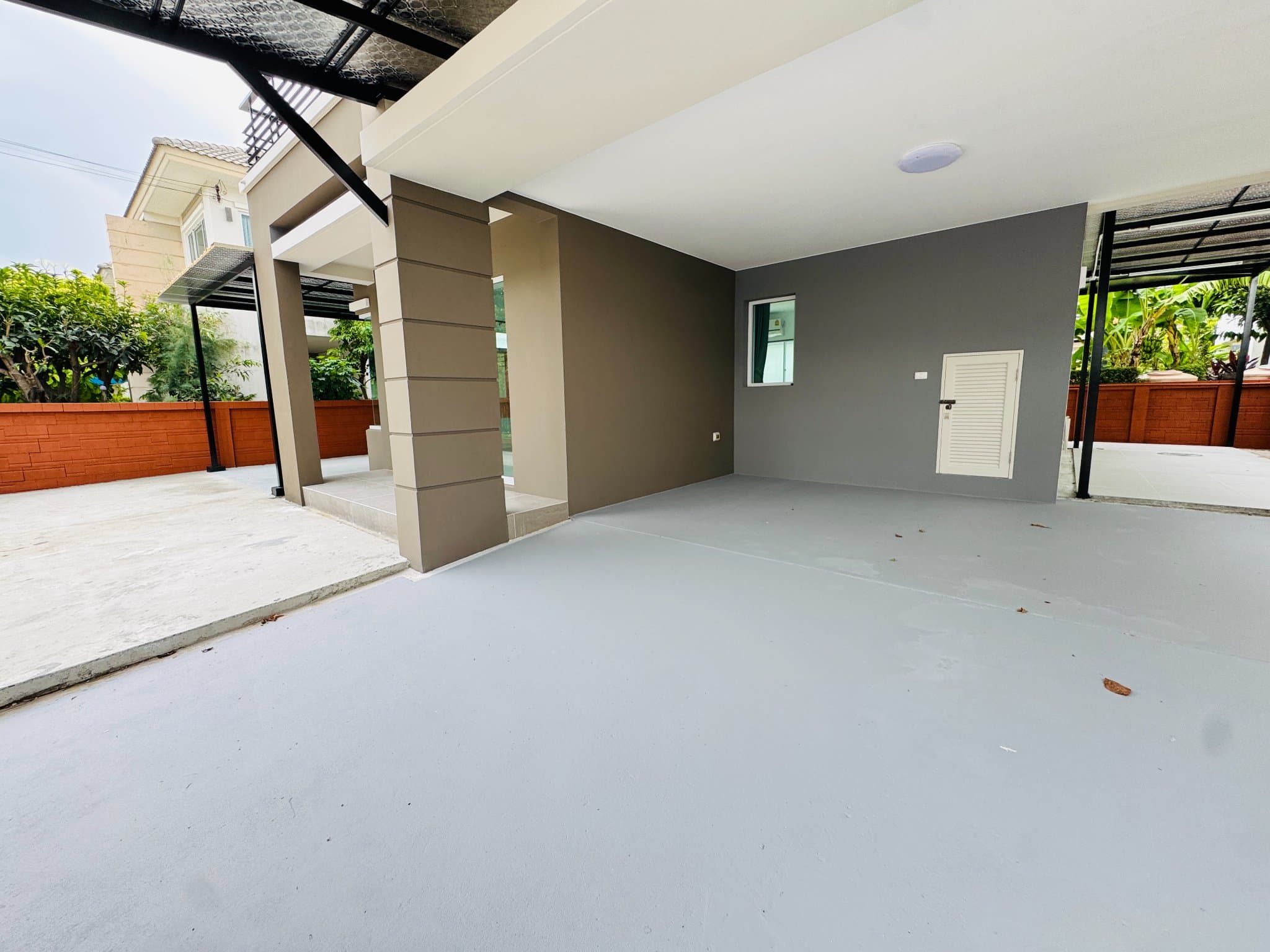 ให้เช่า บ้านเดี่ยว 3 ห้องนอน 2 ห้องน้ำ หมู่บ้าน Infenia 9 ที่ดิน 52.5 ตร.วา พื้นที่ใช้สอย 170 ตร.ม. จอดรถ 2 คัน เพียง 23,000 บาท/เดือน view 2